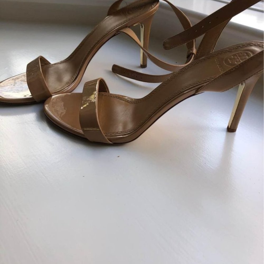 TORY BURCH patent leather heels. 9M - Picture 2 of 4